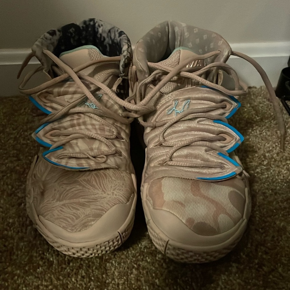 kyrie shoes